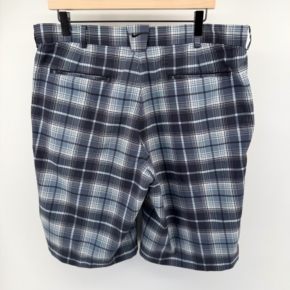 Nike Golf Dri-FIT Plaid Shorts Athletic Performance Grey Black 36 Mens Preppy - Picture 3 of 9